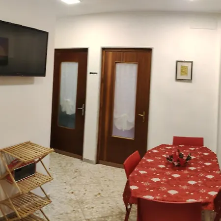 Lägenhet Flat, Floor, 3 And Terrace Bari